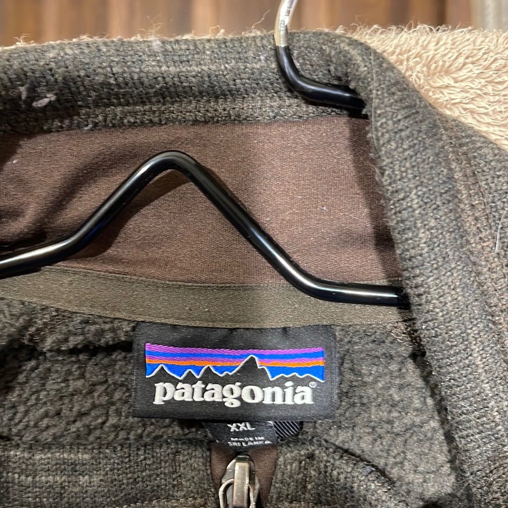 2XL Patagonia full front zip up jacket.